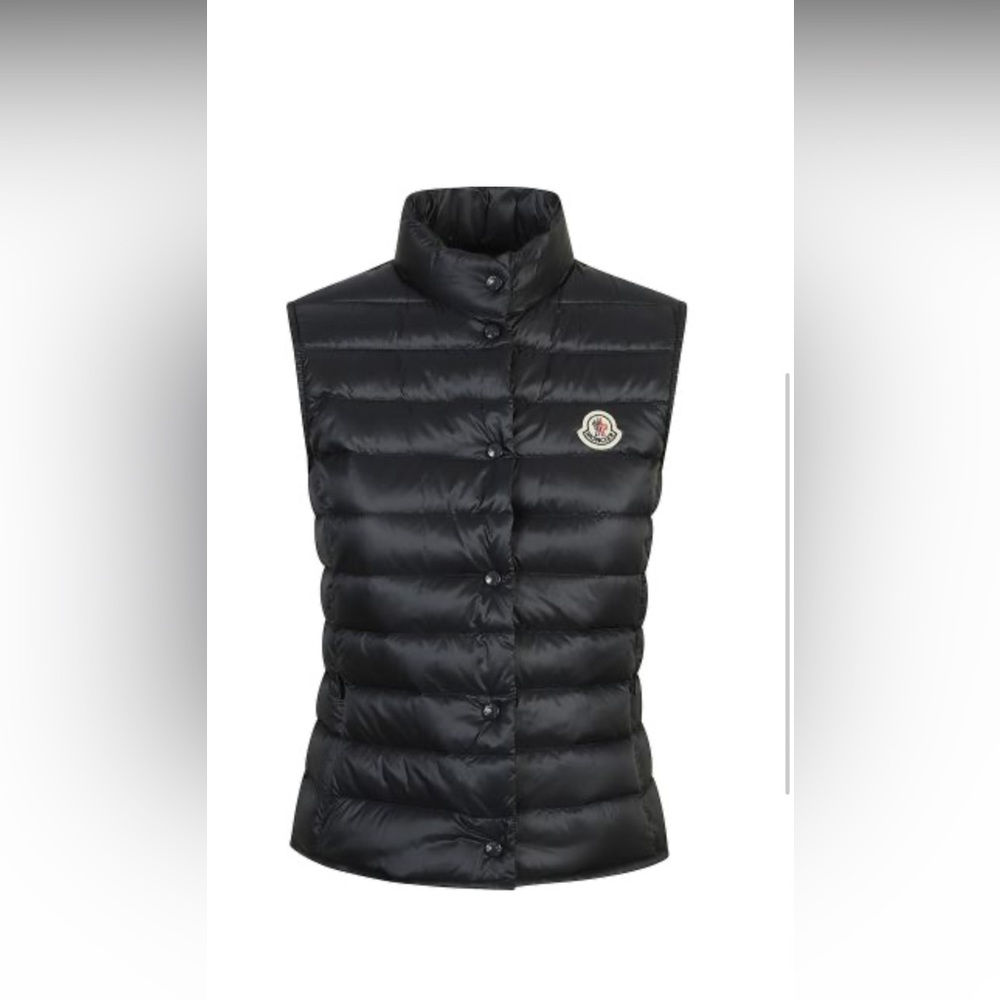 Moncler vest brand new with tags !!!! size 3